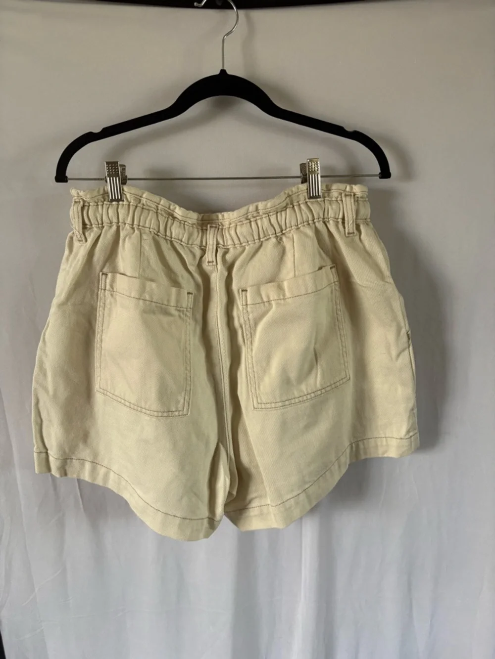 Time and Tru Cream Elastic Waist Utility Shorts